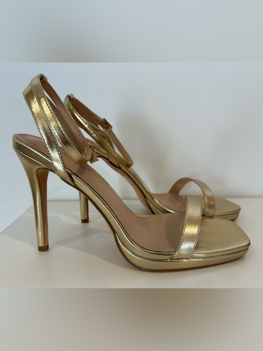 Elisabet Tang Gold Metallic Strappy Heels Ankle Strap Sandals 9.5